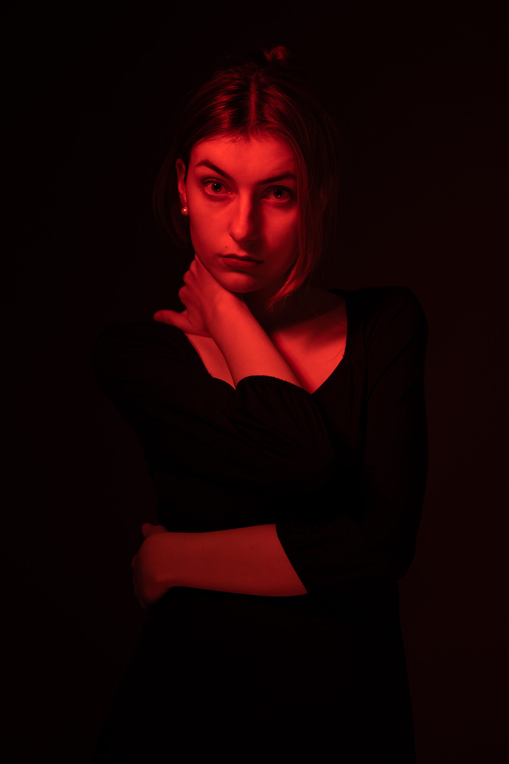 czerwony czarny portret kobiety zdjęcie